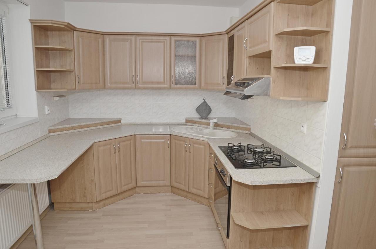 Apartmany Zlatovska Trenčín 外观 照片