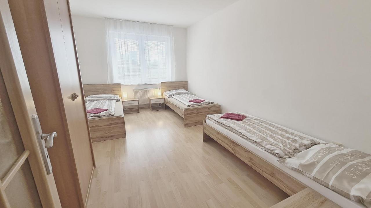 Apartmany Zlatovska Trenčín 外观 照片