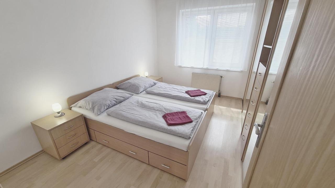 Apartmany Zlatovska Trenčín 外观 照片